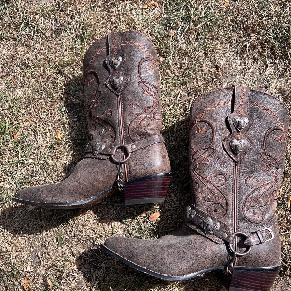 Beautiful Durango leather cowboy boots. Size 7M worn maybe twice